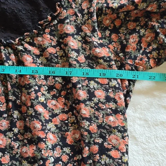 Maurices Floral Lace Blouse Size XL‎ - Picture 9 of 10